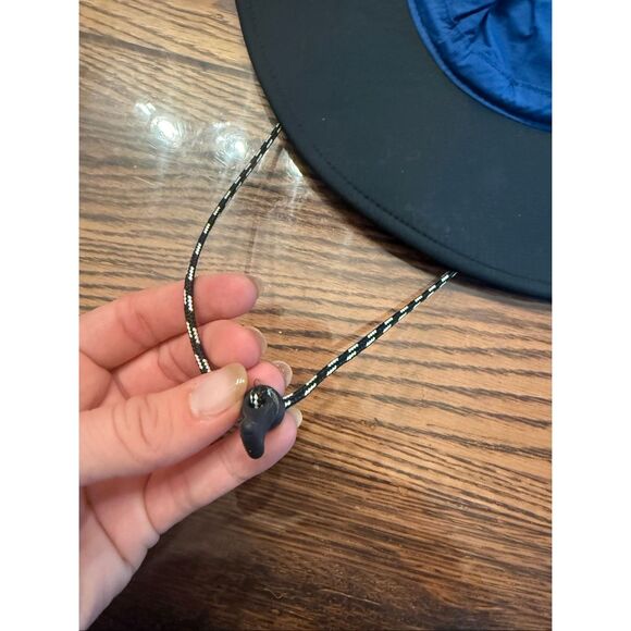 Mountain Hardwear Downpour Chin Strap Wide-Brimmed Rain Hat Blue Black One Size - Picture 4 of 5